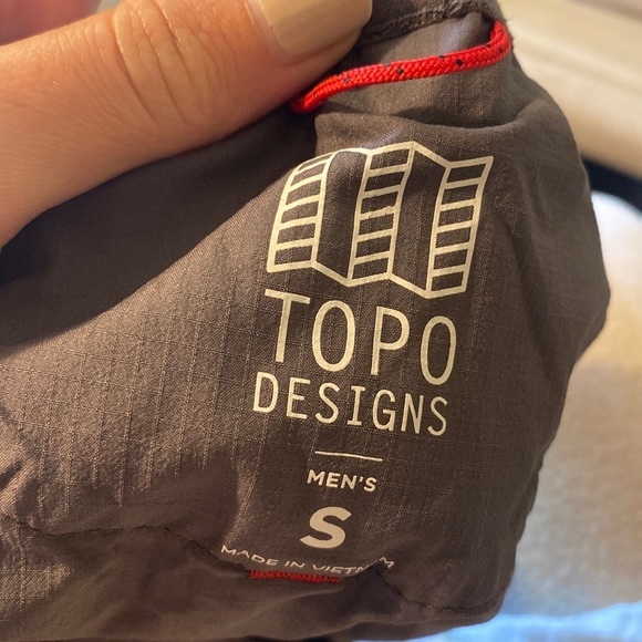 Tooo Designs Men’s Technical Pocket tee Shirt Size S Taupe Outdoor 100% Nylon - Picture 3 of 7